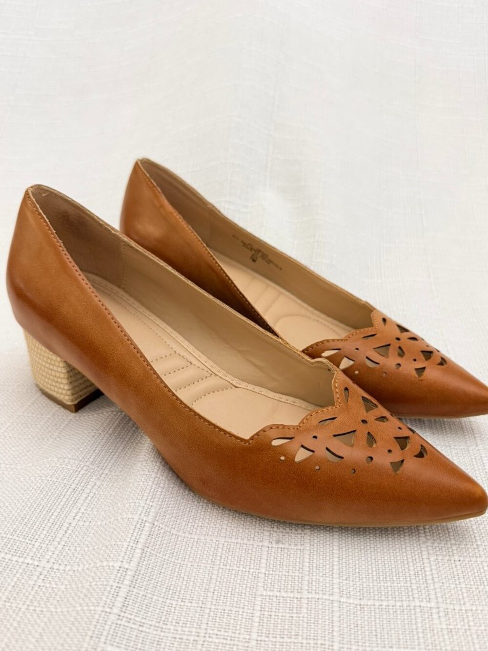 Adrienne Vittadini Brown Leather Laser Cut Pointed Toe Pumps Size 7